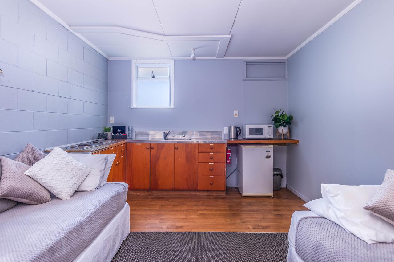 Waihi Beach Hotel Экстерьер фото