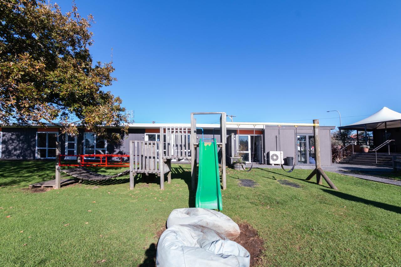 Waihi Beach Hotel Экстерьер фото
