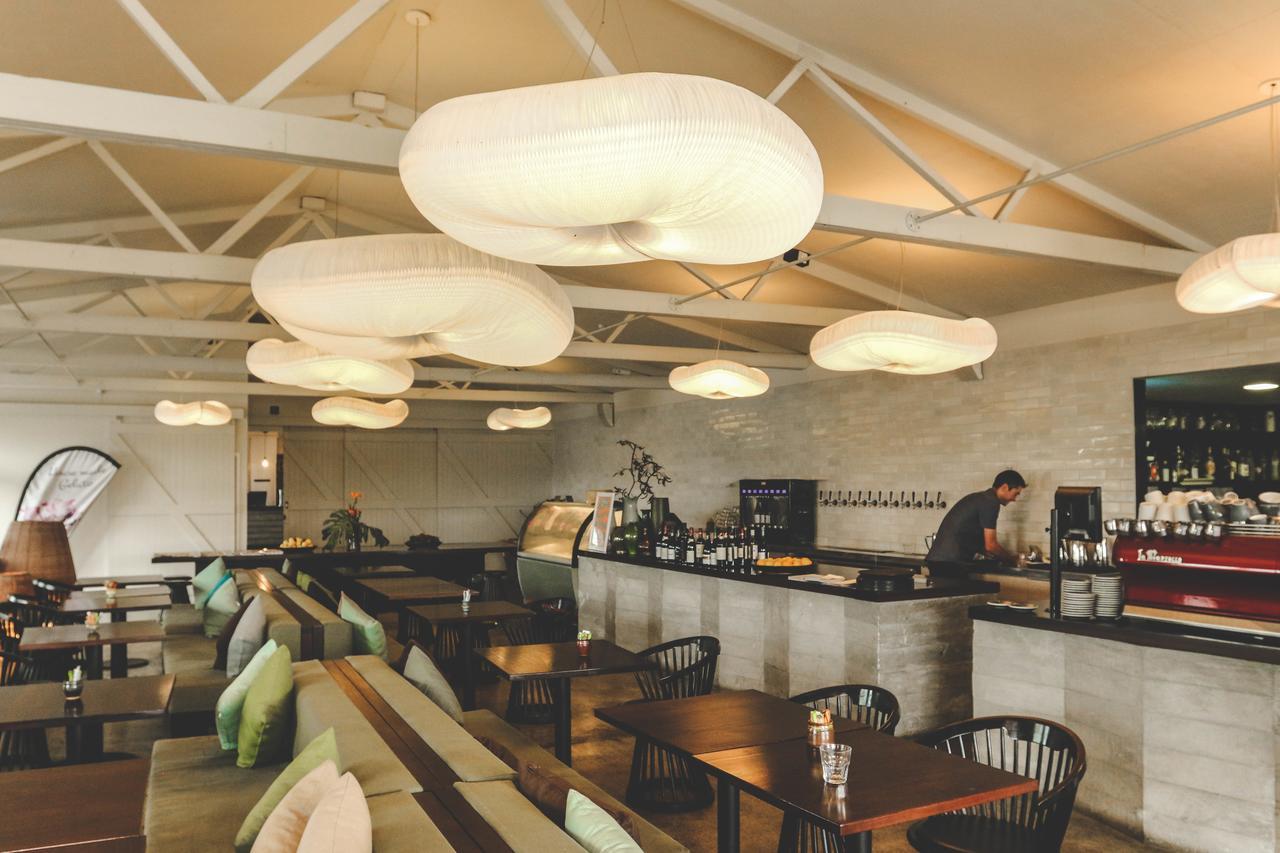 Waihi Beach Hotel Экстерьер фото